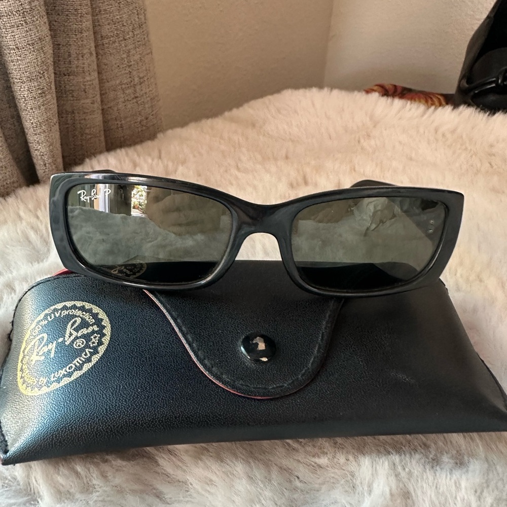 Ray-Ban Dark Frame Sunglasses